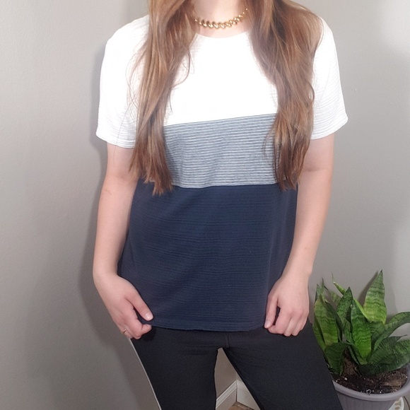 3/$25 Color Block Shirt Denim & Flower - Picture 1 of 8